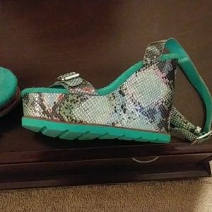 Women wedge sandals